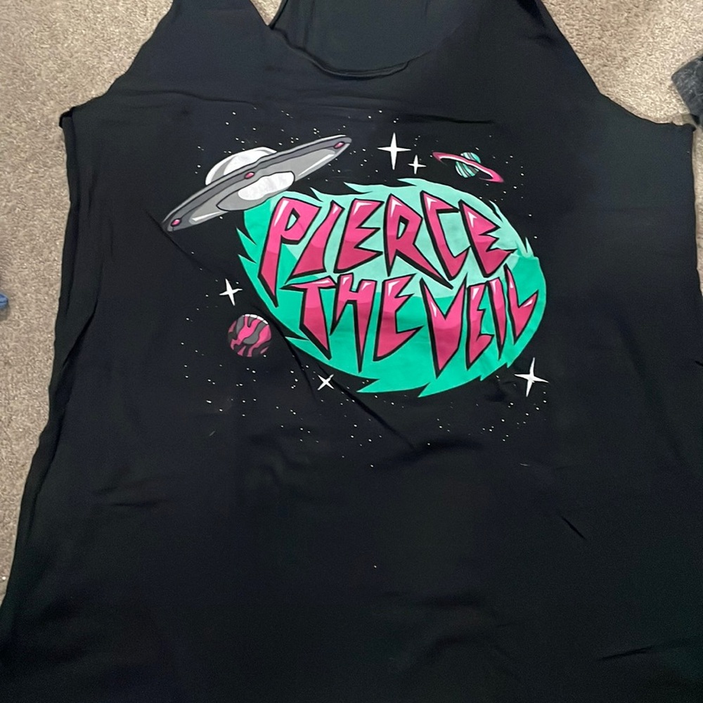 Pierce the veil tank